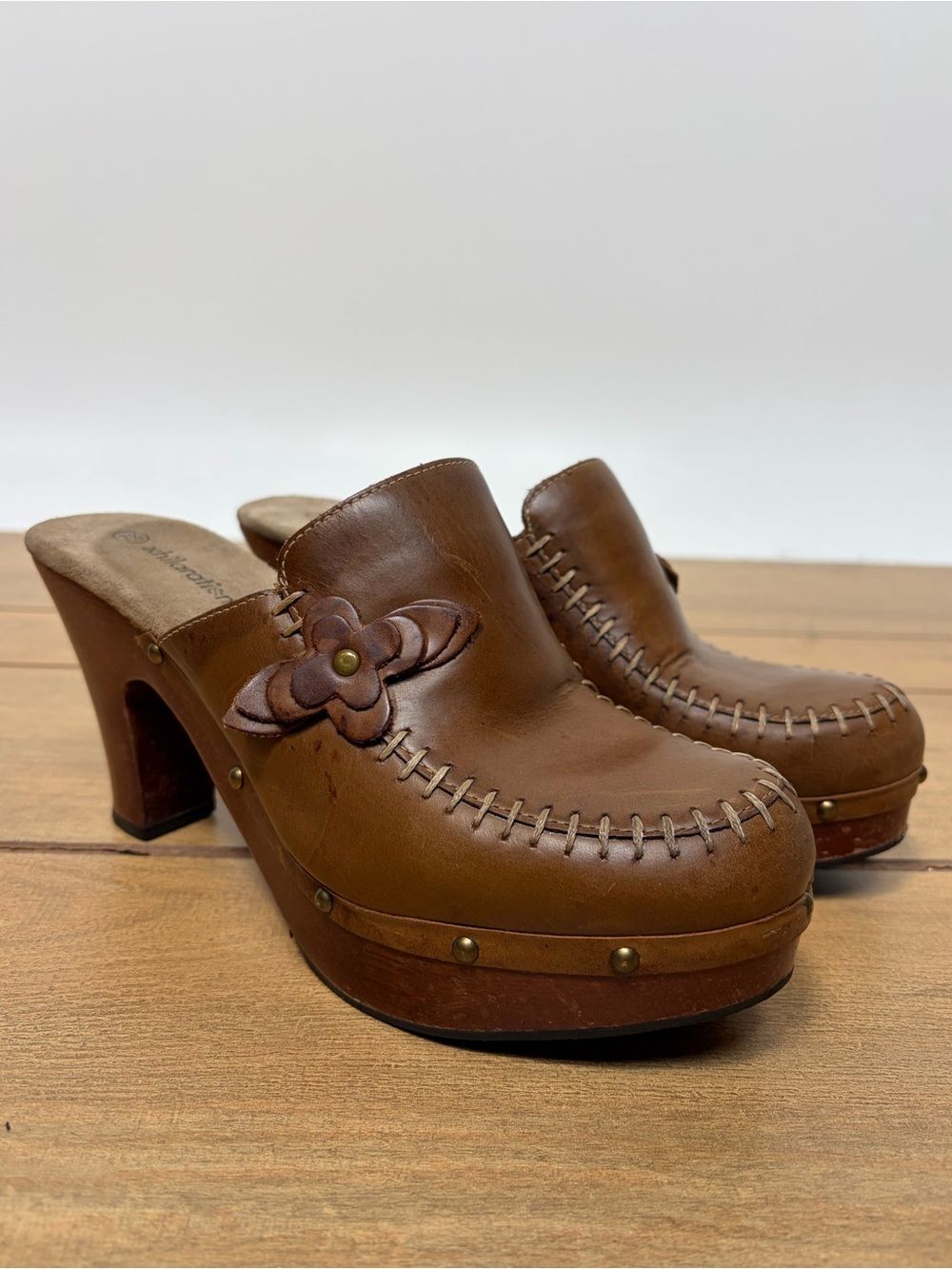 Xhilaration Original Y2K 90s Vintage Chunky Studded Wooden Clogs! Size 7.5